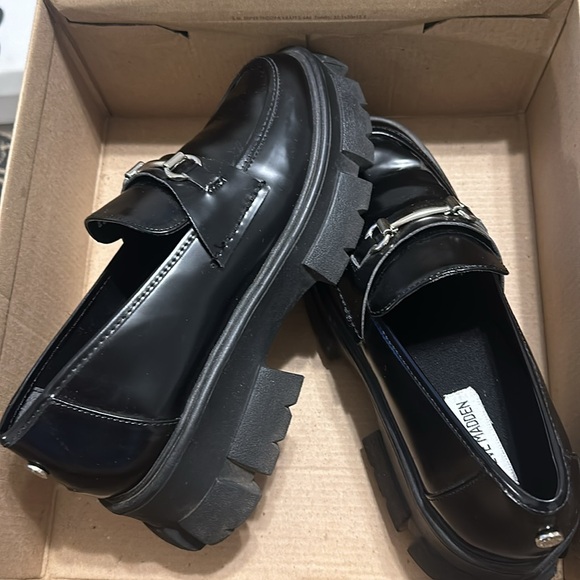 Loafers. Worn once - Picture 2 of 4